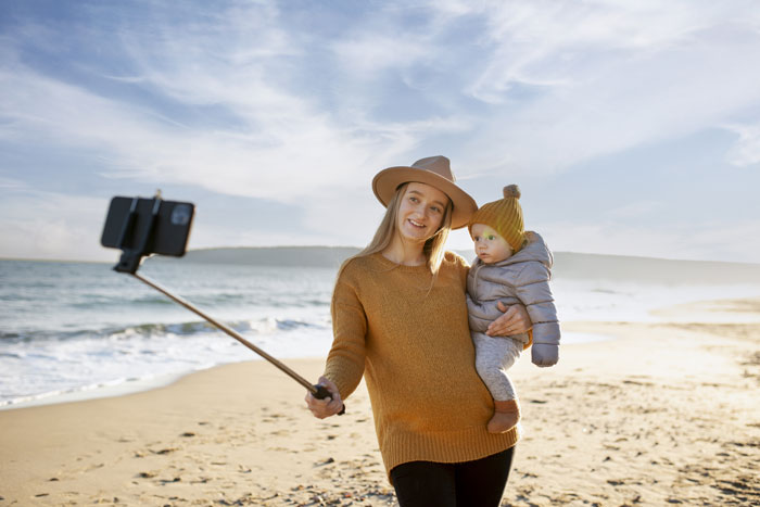 Woman Speaks Up About The Horrors And Scars After Growing Up With Family Vloggers