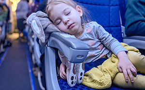 Passenger Demands Toddler Move From Paid Seat: “Not Ask, But Demand”