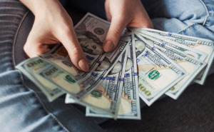 50 People Reveal The Easiest Ways That They’ve Ever Earned Money