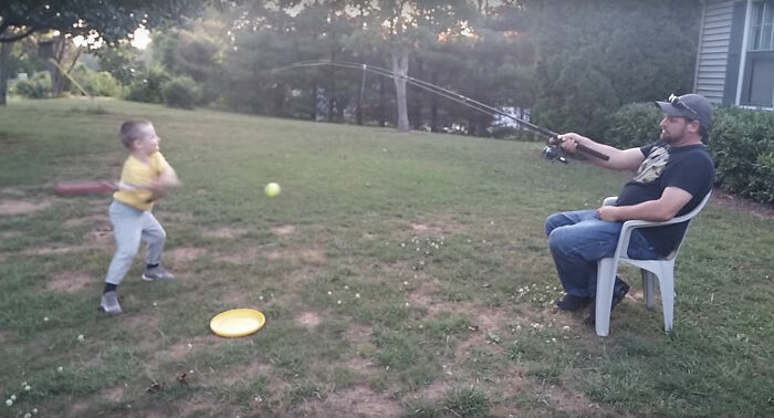 Use A Fishing Rod To Teach Your Son Baseball