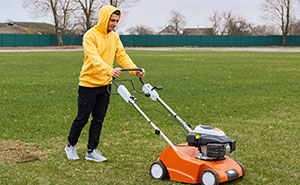 Kid Cuts Neighbors’ Lawn To Earn Some Cash, Man Refuses To Pay Him, Mom Goes Livid