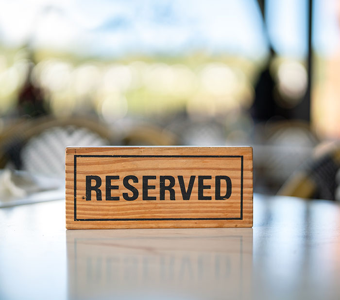 Entitled Family Leaves Note On Public Picnic Table To Say It’s Reserved, Stirs Backlash