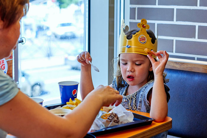 "Children Ended Up Not Eating": Moms Slam British Pub For Not Being Child-Friendly, Debate Ensues