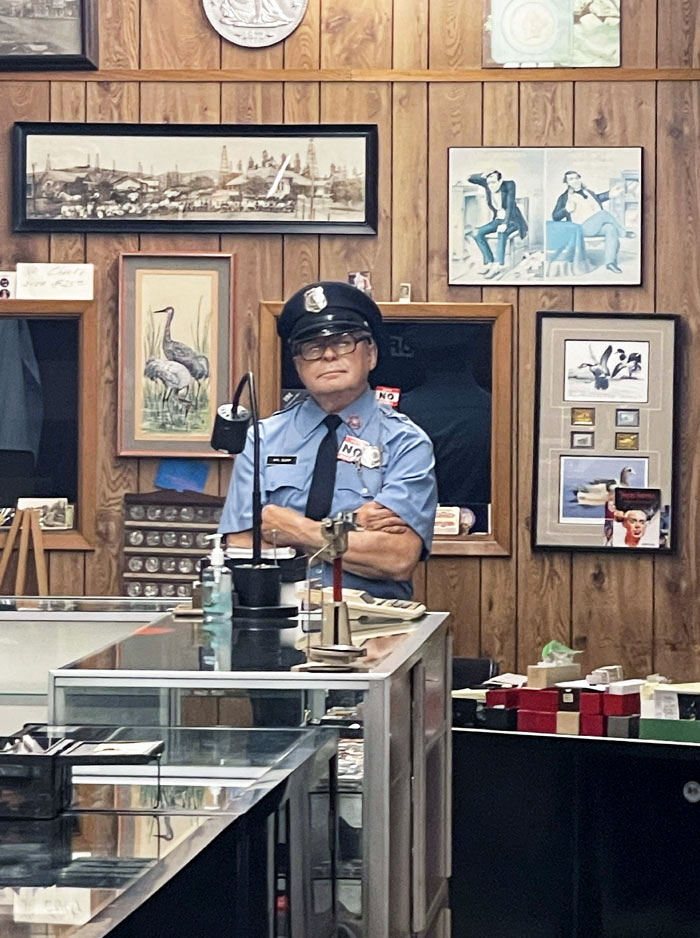 Store In LA Has A Life-Like Wax Statue To Deter Break-Ins