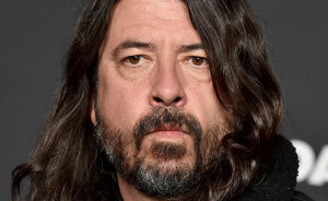 “I’m Doing Everything I Can”: Foo Fighters’ Dave Grohl Admits To Getting Mistress Pregnant