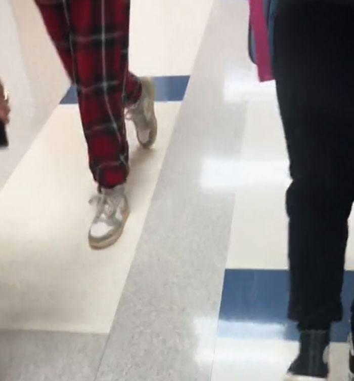 Non-Americans Are Shocked At The Cultural Difference Of What Students Wear To School In The US