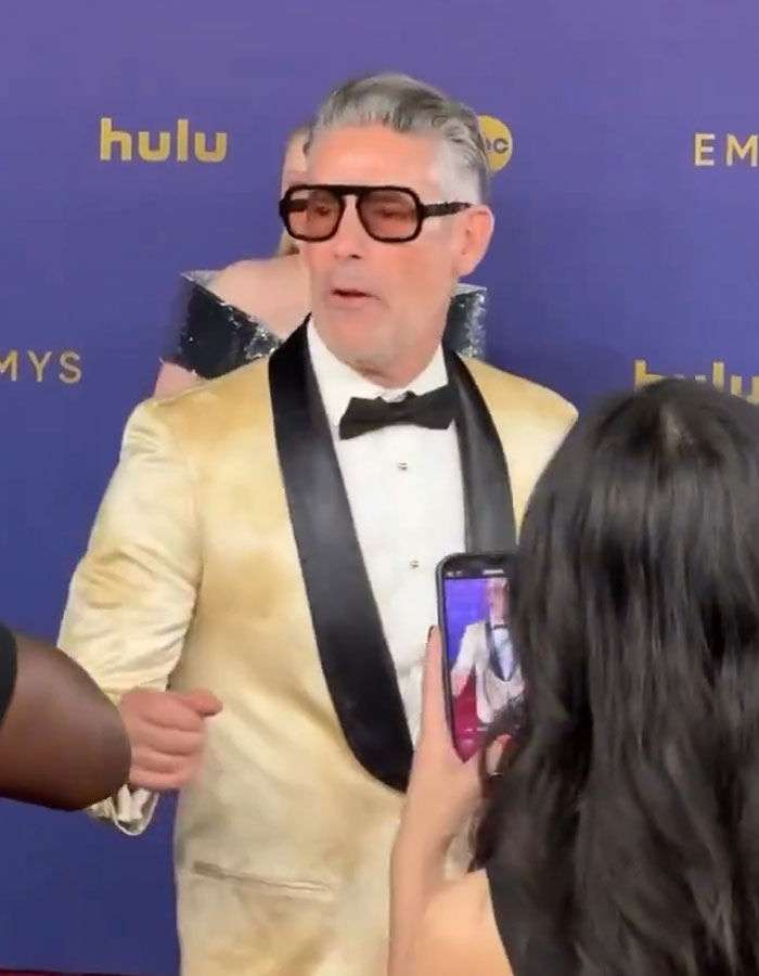 Fans Are Reacting To Nicola Coughlan Being Ignored By Multiple People On The Emmys Carpet