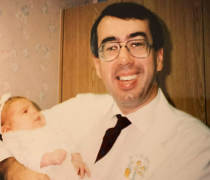 Doctor Delivers A Girl, 29 Years Later He Helps Her Give Birth To Her Own Baby And Goes Viral