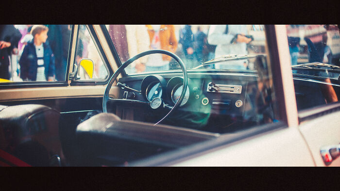 I Went To A Vintage Car Show And Captured Some Details (14 Pics)