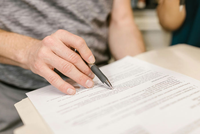 Man Can’t Understand Why He Didn’t Get Equal Inheritance, Gets A Reality Check From Sister