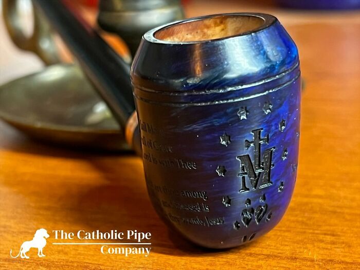 These Handcrafted Saint-Inspired Pipes Are Carved And Painted To Perfection (30 Pics)