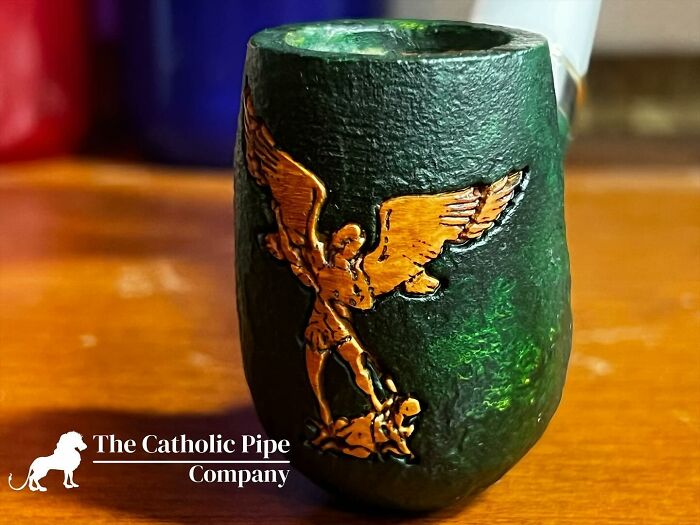 These Handcrafted Saint-Inspired Pipes Are Carved And Painted To Perfection (30 Pics)