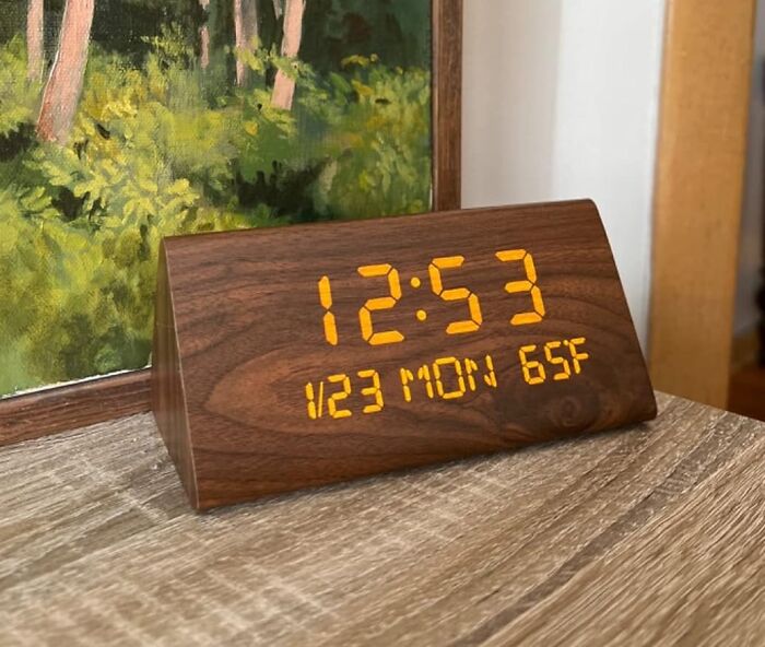 This Wooden Digital Alarm Clock Is So Chic, It Is Basically A Piece Of Art On Its Own