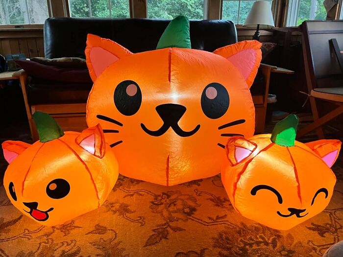 Feline Frights Ahead! The Inflatable Pumpkin Cats Are A Whimsical And Wicked Delight For Your Halloween Yard