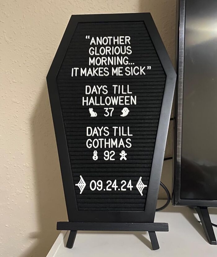 Dying To Leave A Message? The Coffin Letterboard Lets You Spell Out Your Final Farewell... Or A Wicked Welcome Message That'll Kill The Competition!