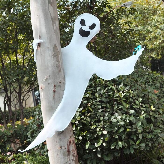 This Bending Ghost Decoration Will Wrap Up Your Decorations Perfectly