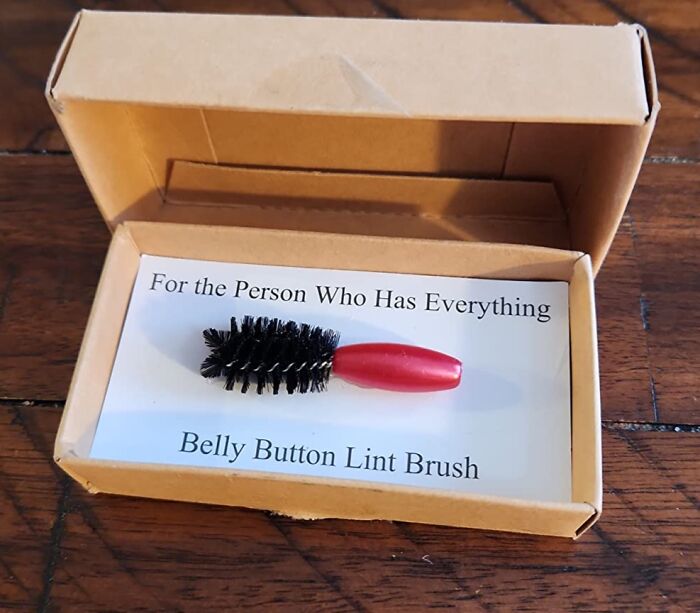 Belly Button Lint Got You Feeling Down? This Belly Button Brush Is Here To The Rescue! It's The Perfect Tool For Keeping Your Navel Clean And Lint-Free