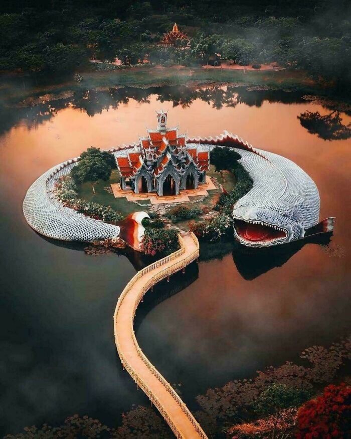 Sumeru Mountain Palace - Bangkok, Thailand