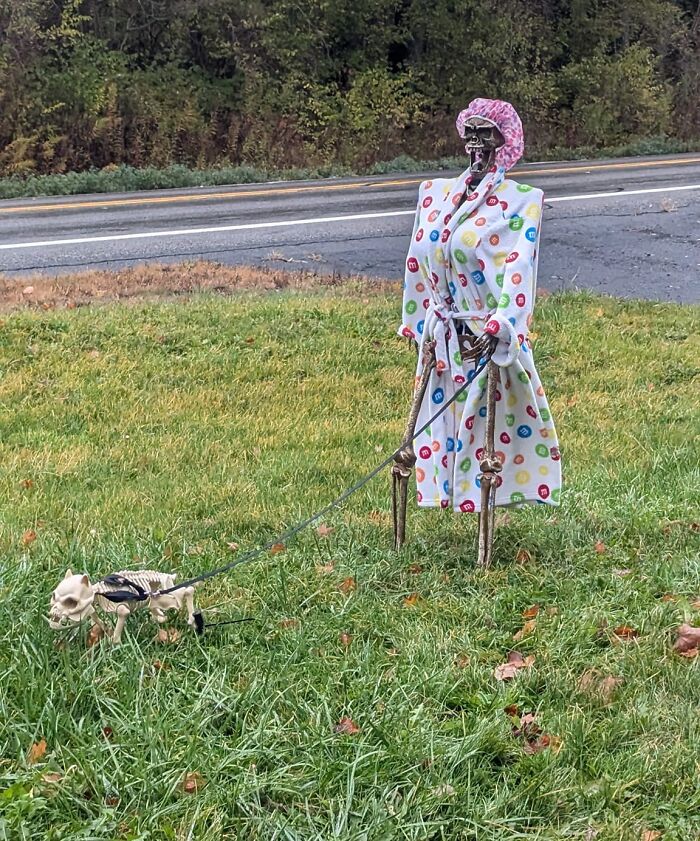 Halloween-Graveyards-Displays-Pics