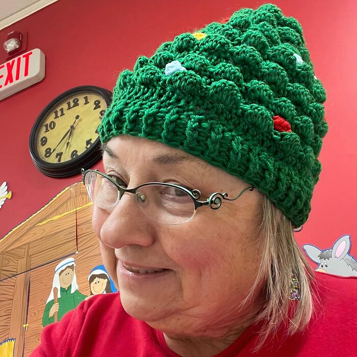 Top Off Your Holiday Cheer With This Festively Fantastic Crochet Christmas Tree Beanie 