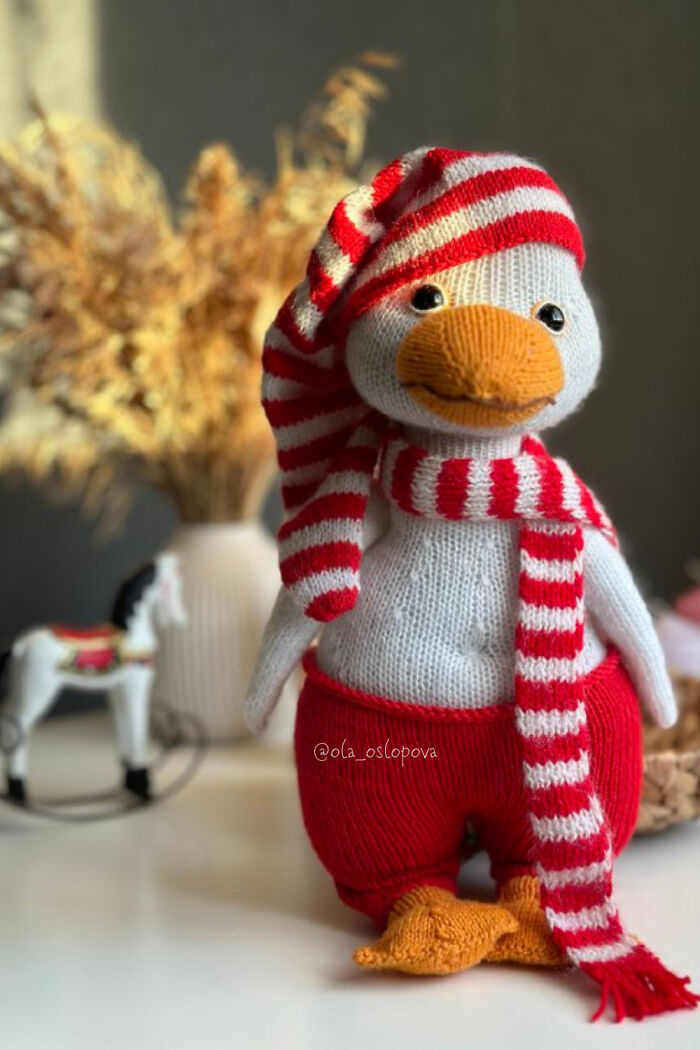 Here’s My Idea For A Christmas Goose-Inspired Knitting Pattern