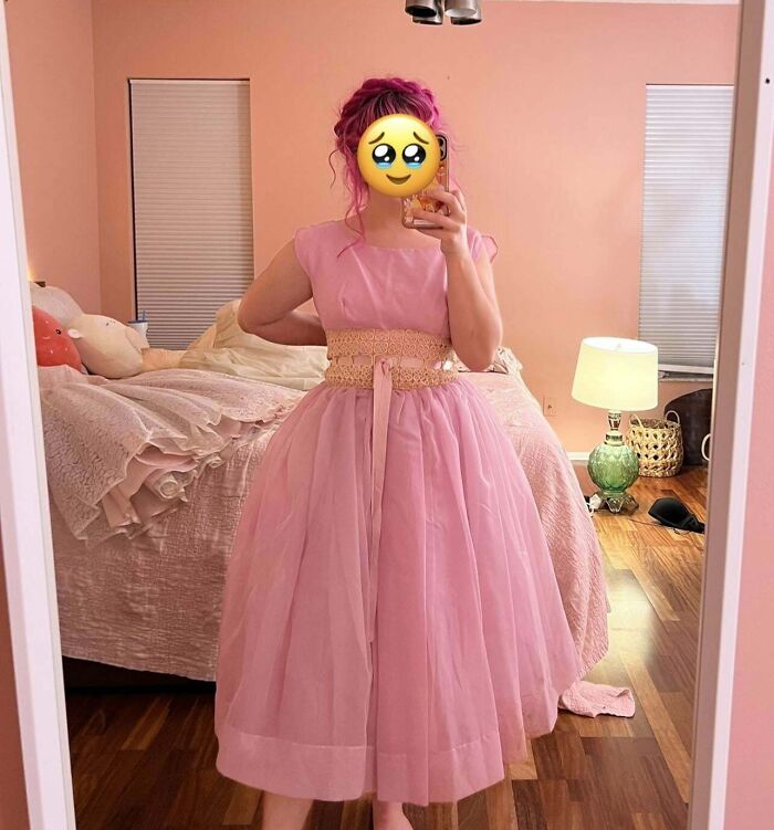 I Found This Gorgeous 1950’s Party Dress For $1 At An Estate Sale!