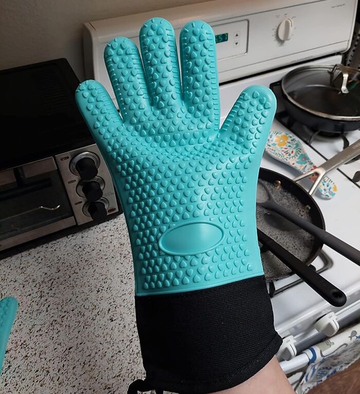 Your BBQ Game Is About To Get A Whole Lot Hotter! These Grilling Gloves Will Protect Your Paws From The Flames And Have You Grilling Like A Pro 