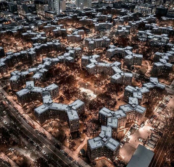 Queensbridge Houses, New York. The Largest Housing Projects In North America With 96 Buildings And 3142 Units Accommodating Over 7000 People