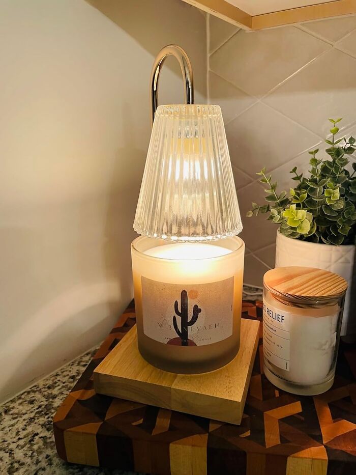 Brighten Up Your Space And Melt Your Stress Away With The Triple-Threat Charm Of The Candle Warmer Lamp With 3 Bulbs - A Cozy Companion For Chilly Nights And Gloomy Days!