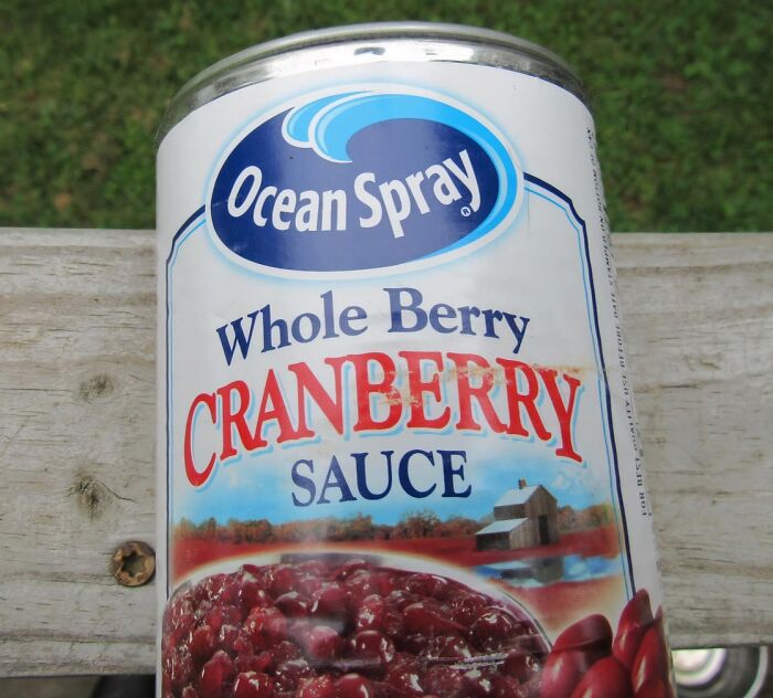  According To Jamie Oliver, Apples, Cinnamon, And Sugar Improve The Taste Of Cranberry Sauce 