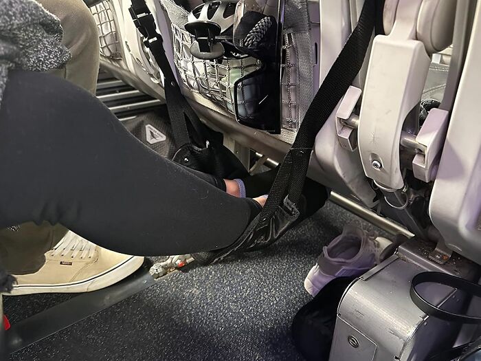 Soften The Strain On Your Travels With The Airplane Foot Hammock