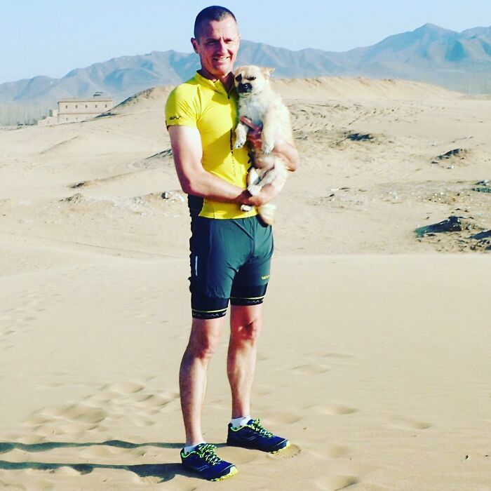 Stray Dog Runs 80 Miles With Athlete In Chinese Desert, Finds A New Home