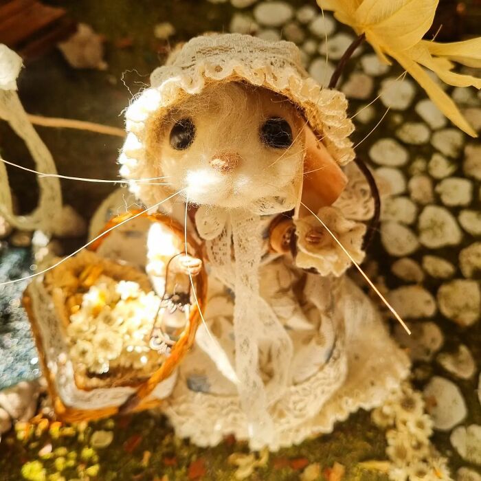 This Artist Makes Adorable Felted Wool Mice That Look Like They Came Out Of A Fairy Tale