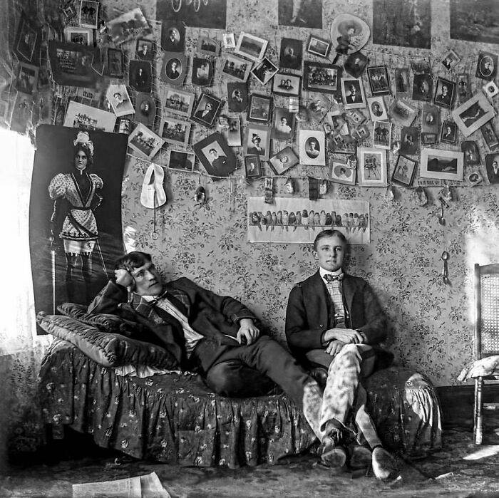 College Dorm At The University Of Illinois In 1910