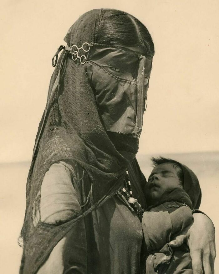 Bedouin Mother From Saudi Arabia In 1948