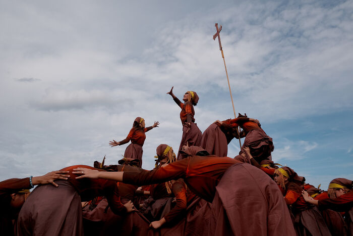 The Pure Magic Of Photography, Captured In 30 Of Hersley-Ven Casero’s "Magical Realism" Photographs