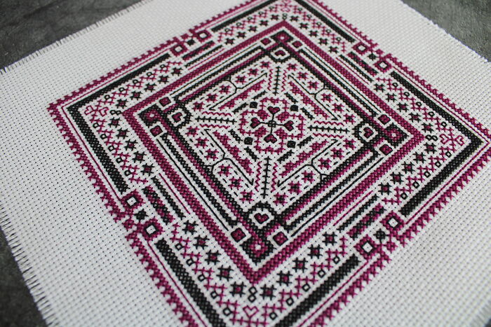 I Create Cross-Stitch Patterns, And Here Are 40 Of My Easy-To-Follow Patterns