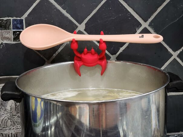 Keep Your Countertops Clear And Your Utensils Tidy With The Delightful Crab Silicone Utensil Rest, A Playful Yet Practical Kitchen Companion That's Shell-Abulous