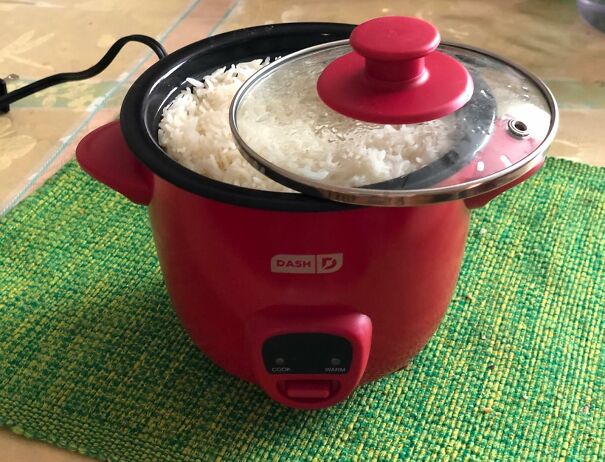 A Mini Rice Cooker Brings A "Set And Forget" Vibe To Cooking That We Need Over The Holidays