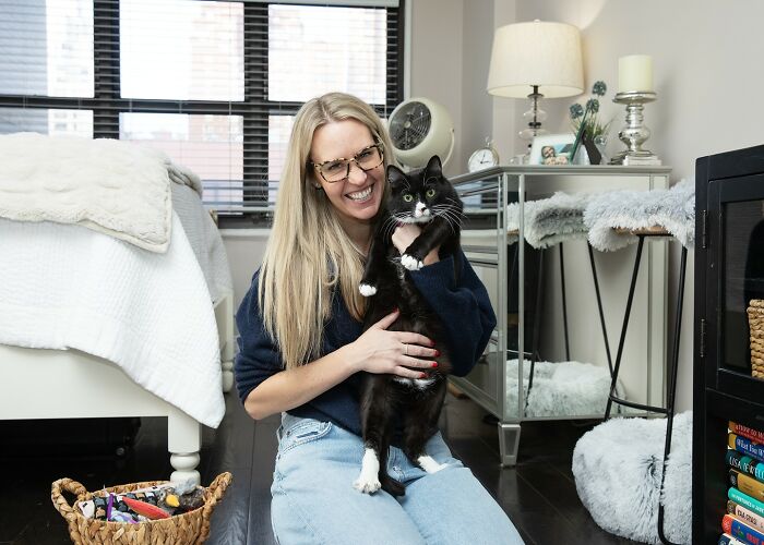 Pawsitive Connections: Celebrating Cats And Their Human Hearts (New Pics)