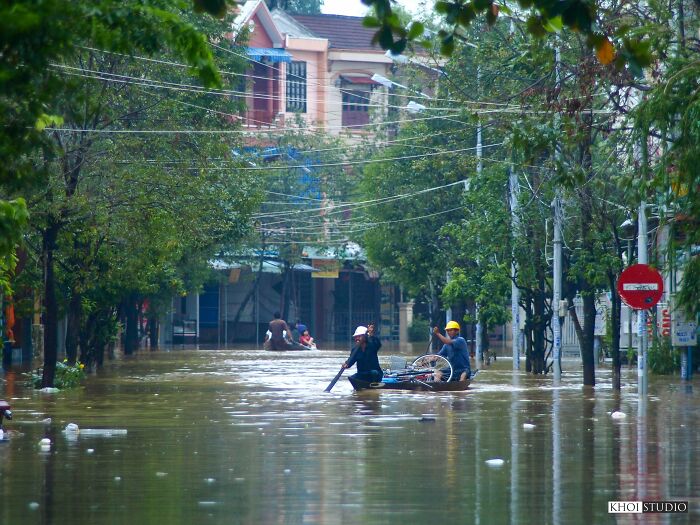 People Use Boats To Travel When Flood Water Appears In Hoi An Ancient Town