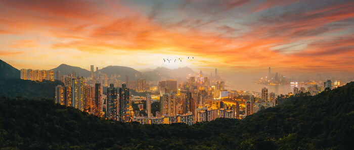 "Sunset Of The Hong Kong" By Wutimet Bunyasirisith, Thailand