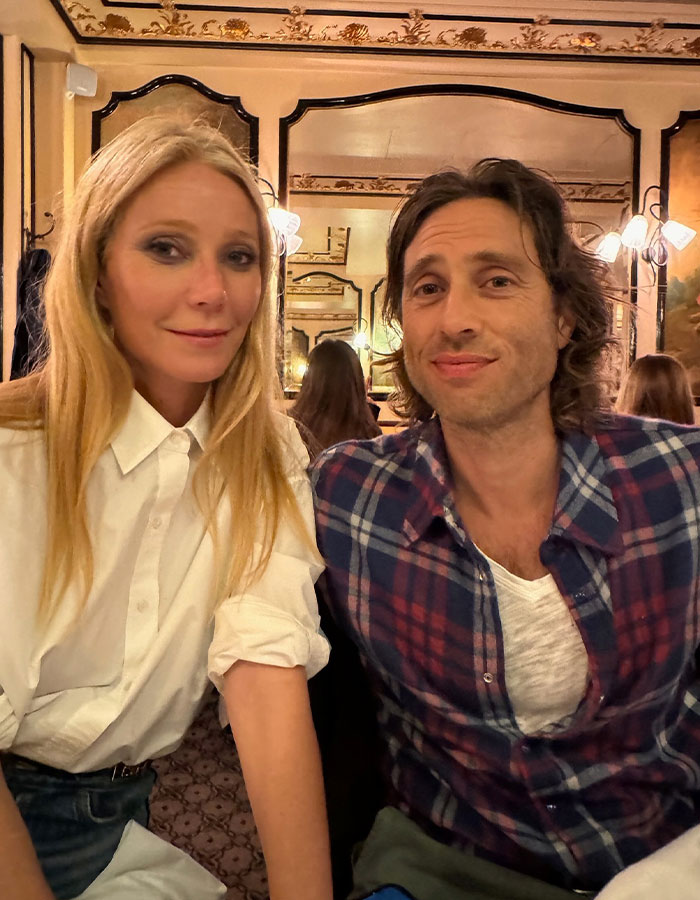 Gwyneth Paltrow Stuns At Her 52nd Birthday Dinner Party In Paris: “No One Else Can Compete”