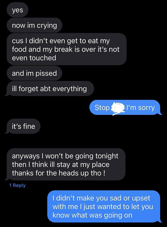 Guy Shares Texts From His Insecure GF After She Saw Texts From His Manager, Folks Are Horrified