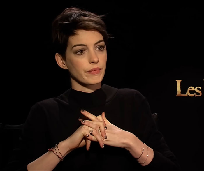 Anne Hathaway Apologizes To Journalist Who Almost Quit After Awkward Blake Lively Interview