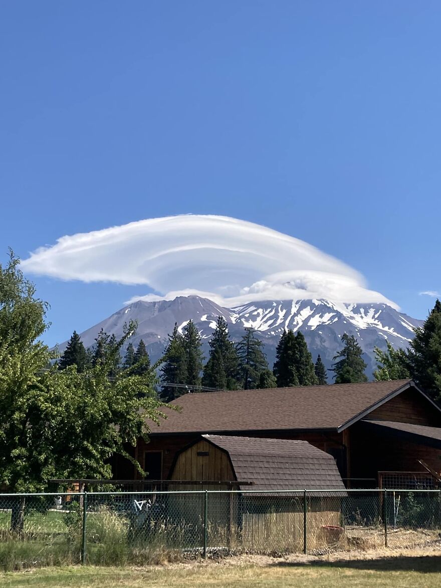 Mount Shasta, California This Afternoon. Such Cool Friend-Ships Here