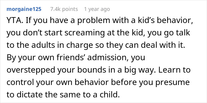 Kid Keeps Running And Screaming In A Restaurant, 21YO Tells Him To Stop, Mom Is Livid