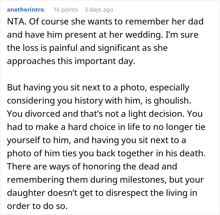 Woman Refuses To Sit Next To Late Husband’s Portrait, Boycotts Wedding Despite Daughter’s Pleas