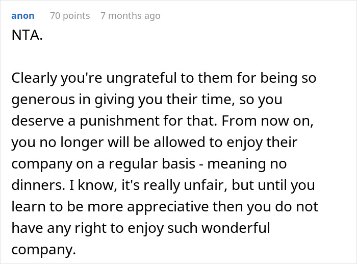 Comment discussing stopping family dinners due to low tipping habits.