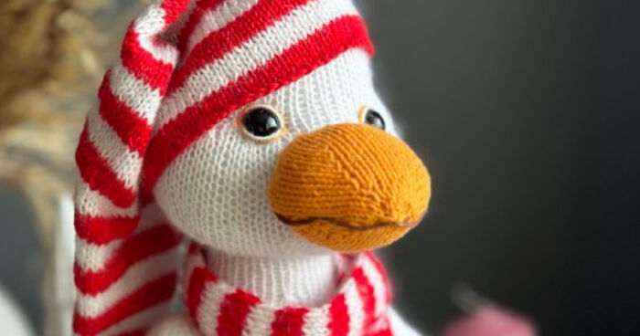 Here’s My Idea For A Christmas Goose-Inspired Knitting Pattern